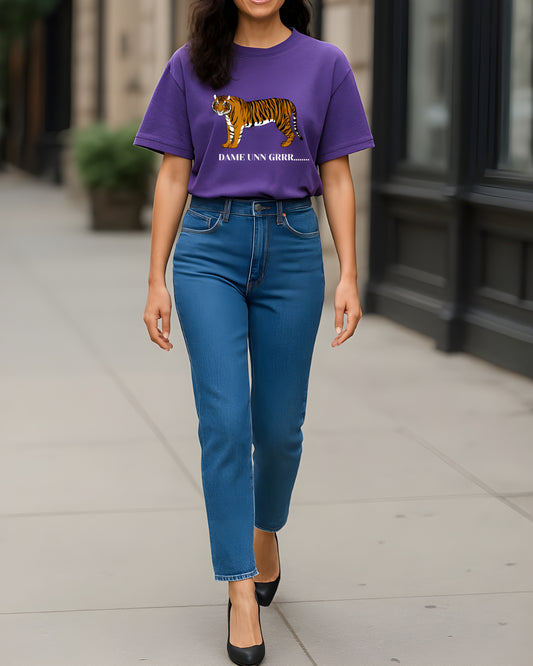 “Dame Un Grr” – Bold & Sassy Graphic Tee